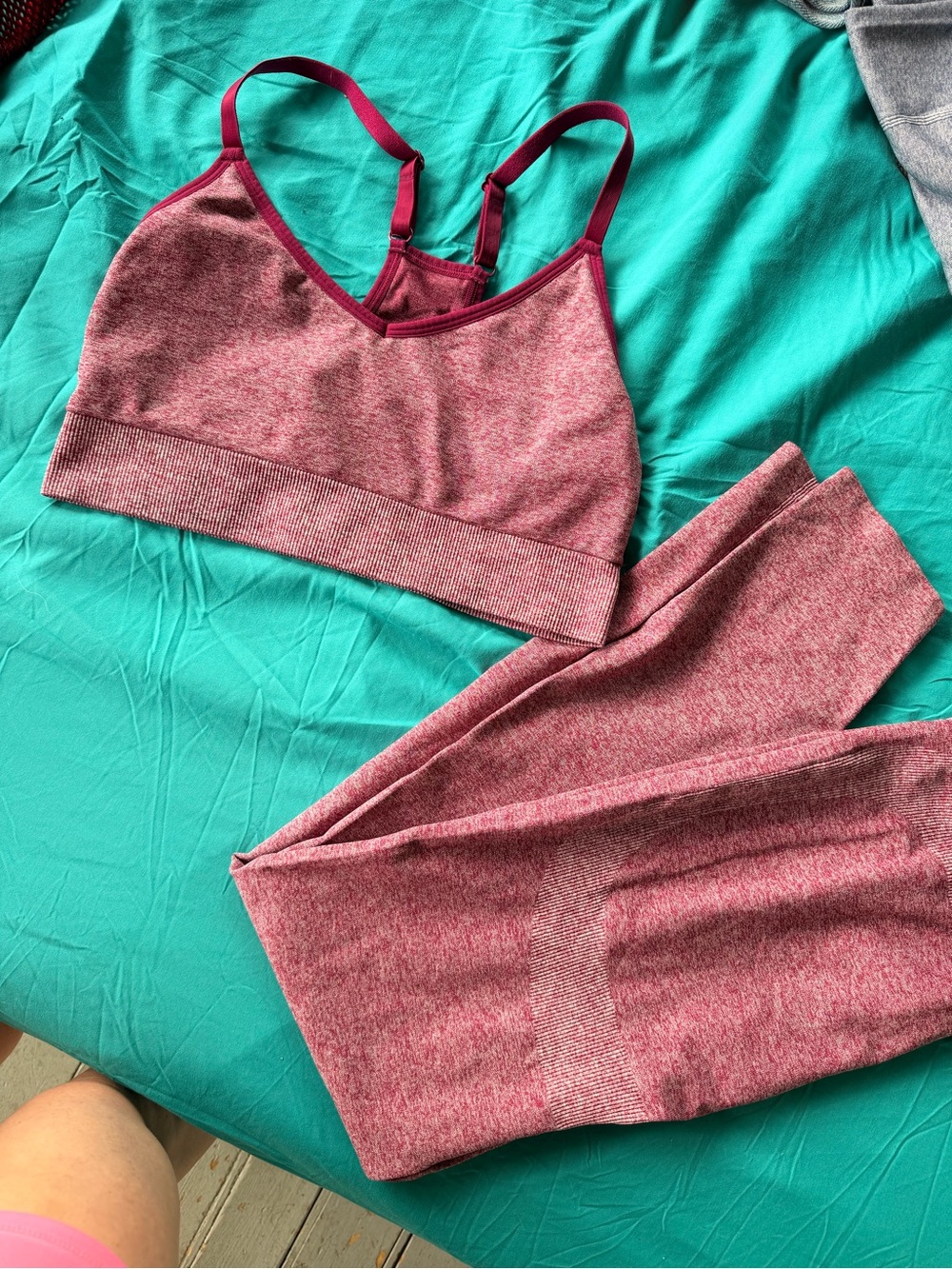 Victoria's Secret Heathered Burgundy Seamless Sports Bra & Leggings Set